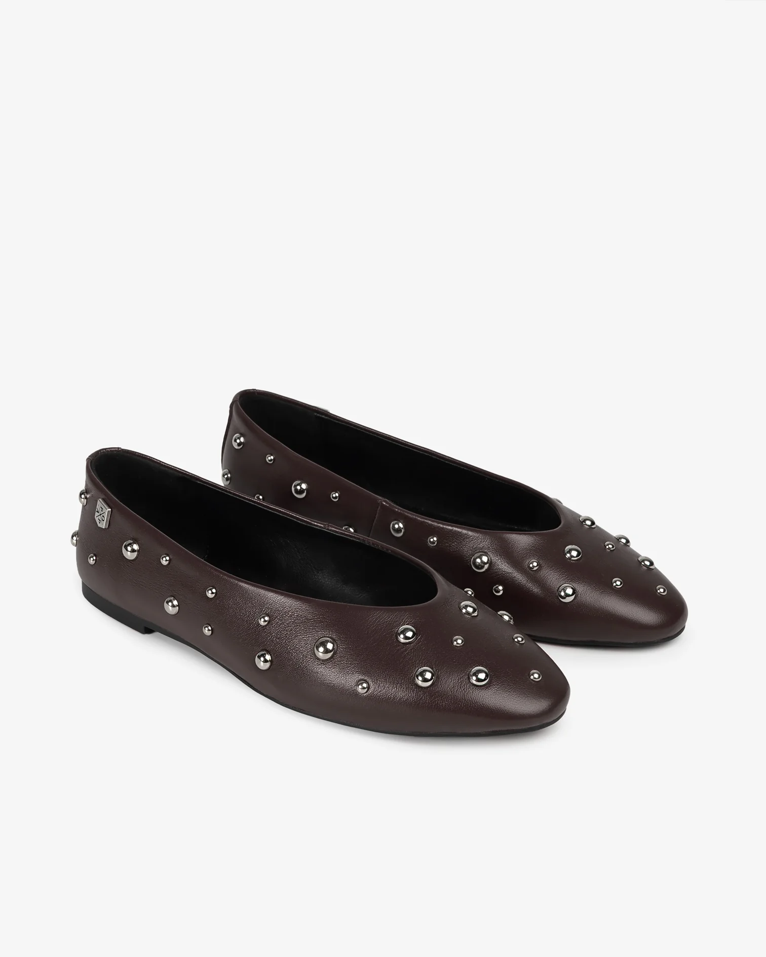 Bailarina de Piel Burdeos con Tachuelas Etoile - Image 7
